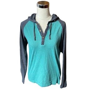 RUSTIC Souls | Two-Tone Pullover Top  with Hood